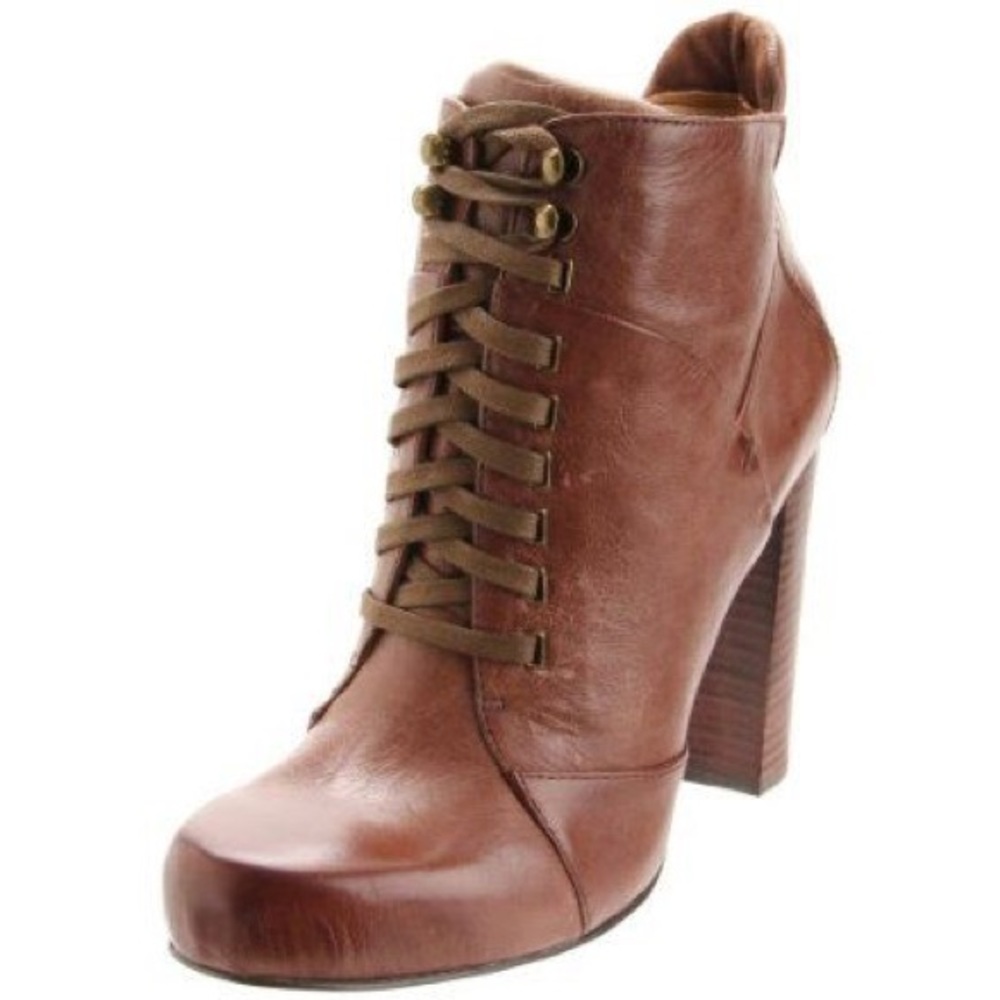🚨Nine West CheckIt Brown Leather Lace Up Booties